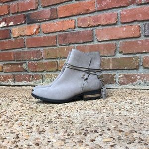 Sorel Farah Short Boot Size 9